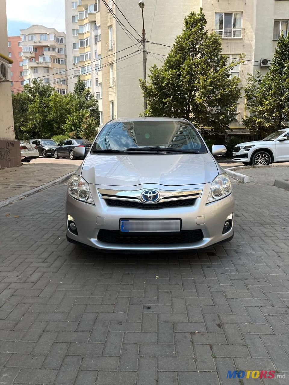 2011' Toyota Auris photo #1