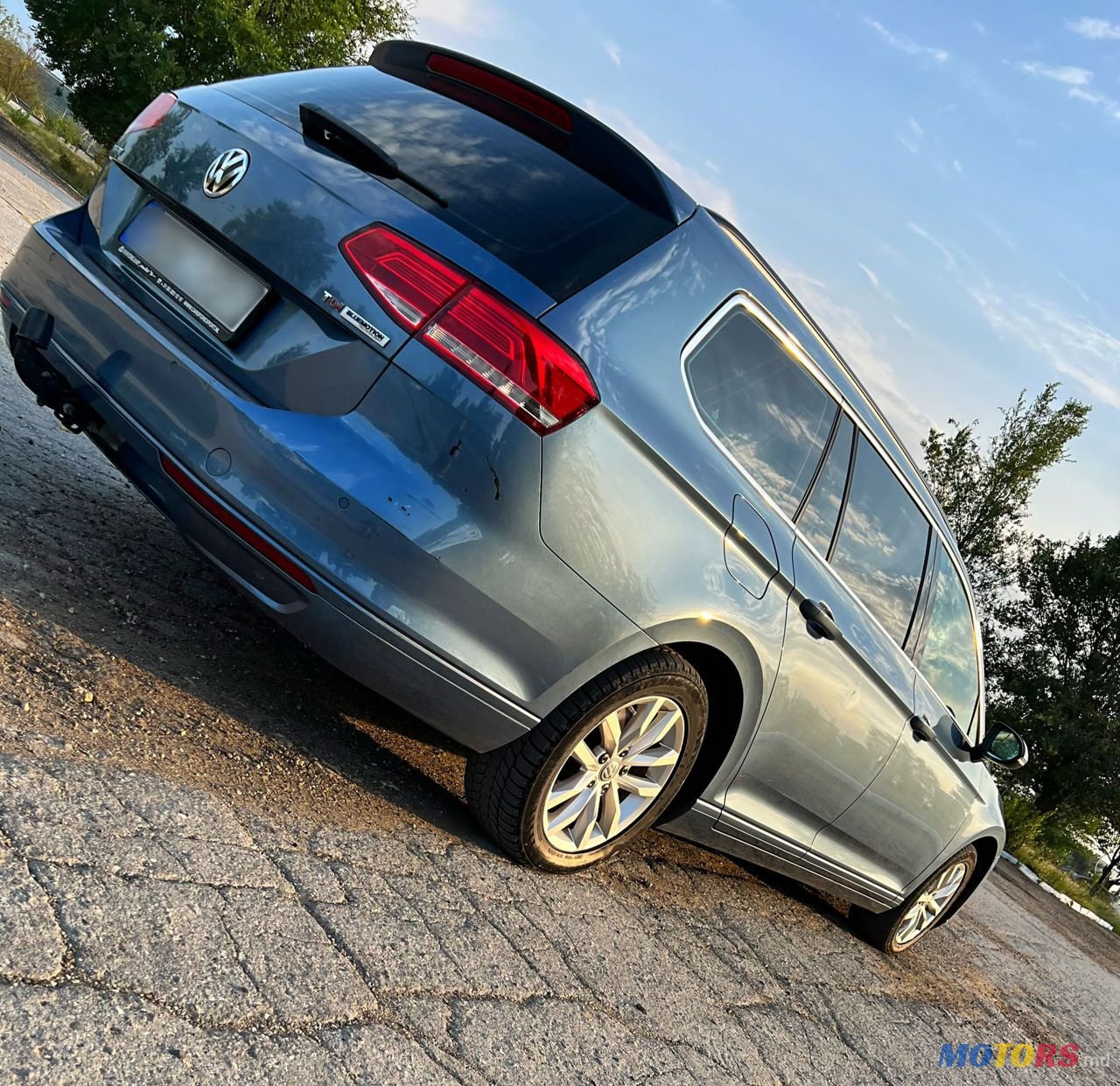 2015' Volkswagen Passat photo #3