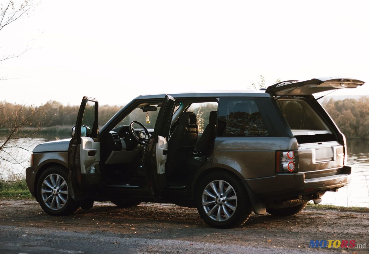 2010' Land Rover Range Rover photo #1
