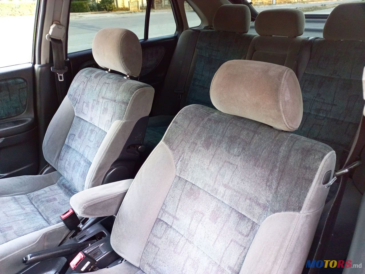 2001' Mazda 626 photo #3