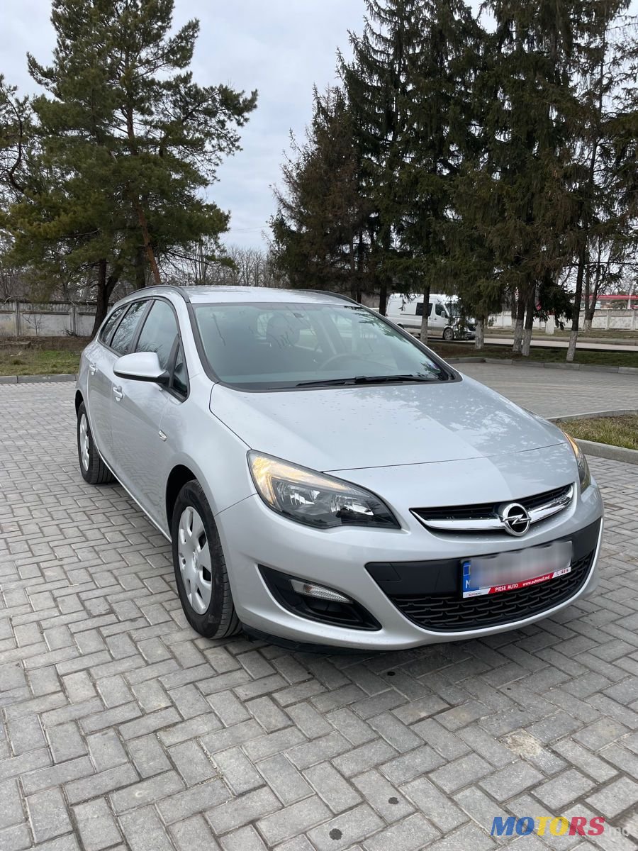 2015' Opel Astra photo #2