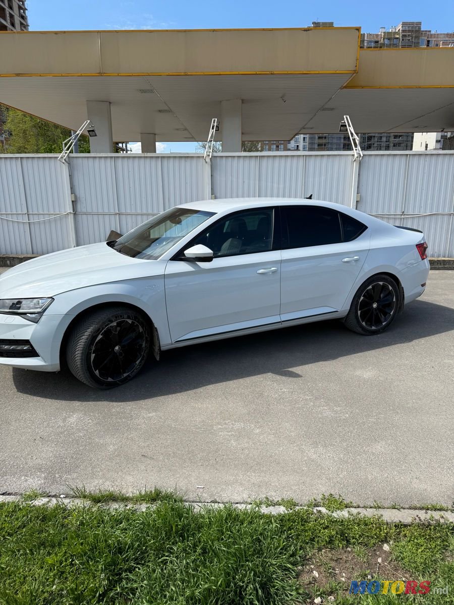 2019' Skoda Superb photo #3