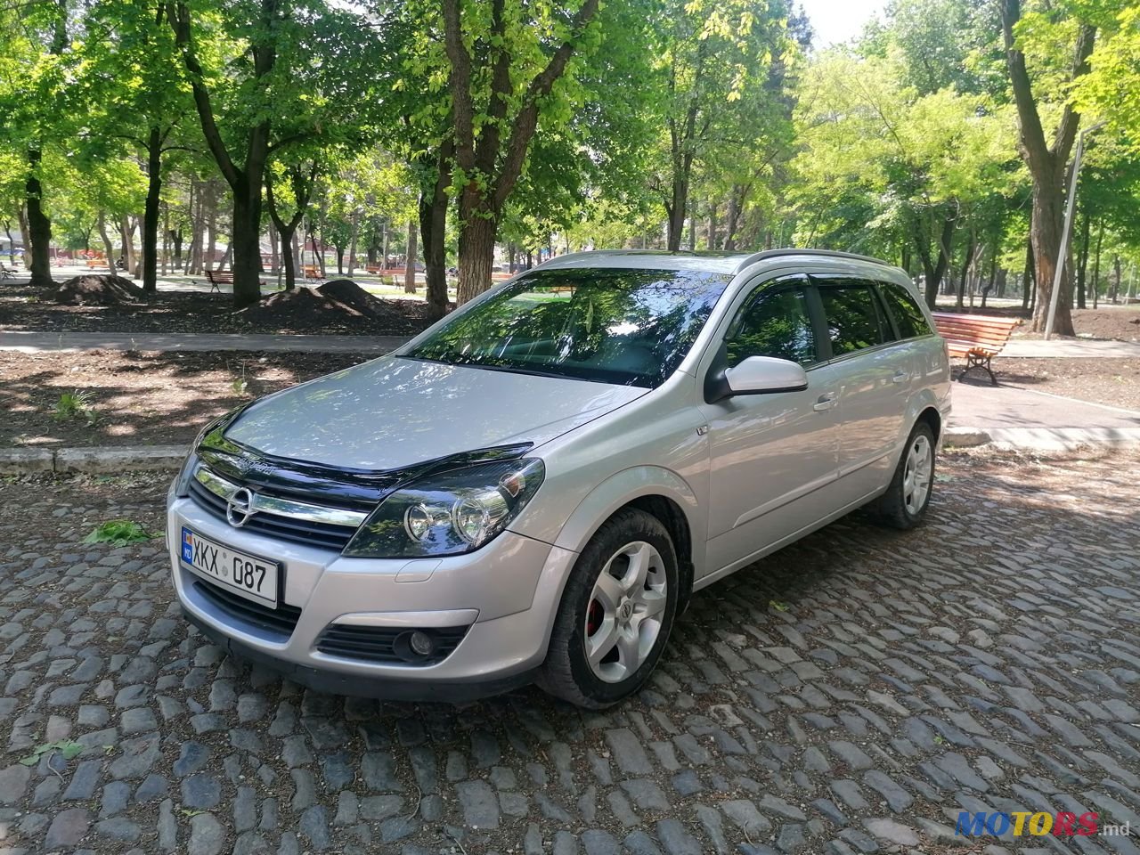 2006' Opel Astra photo #1