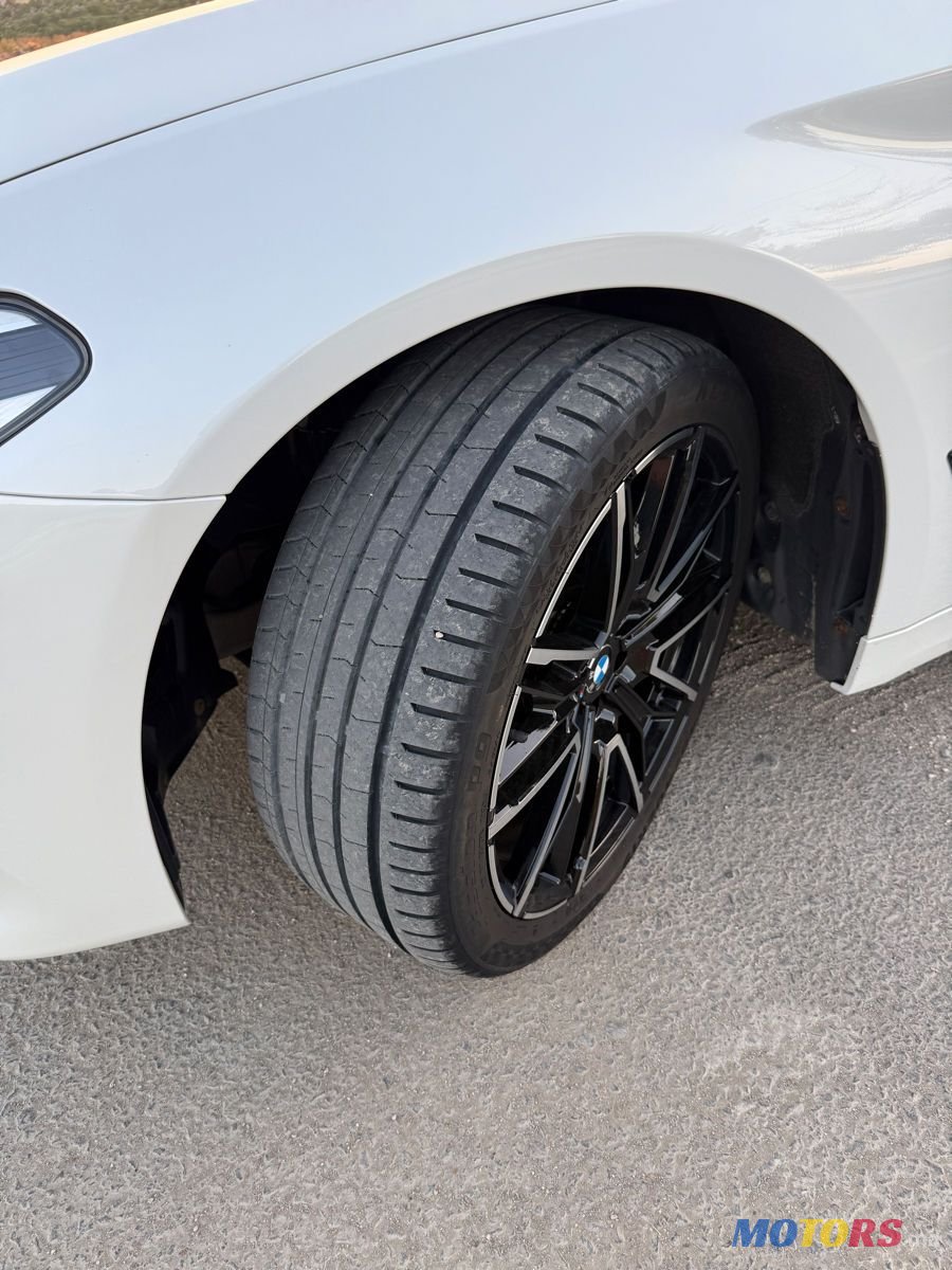 2017' BMW 5 Series photo #6