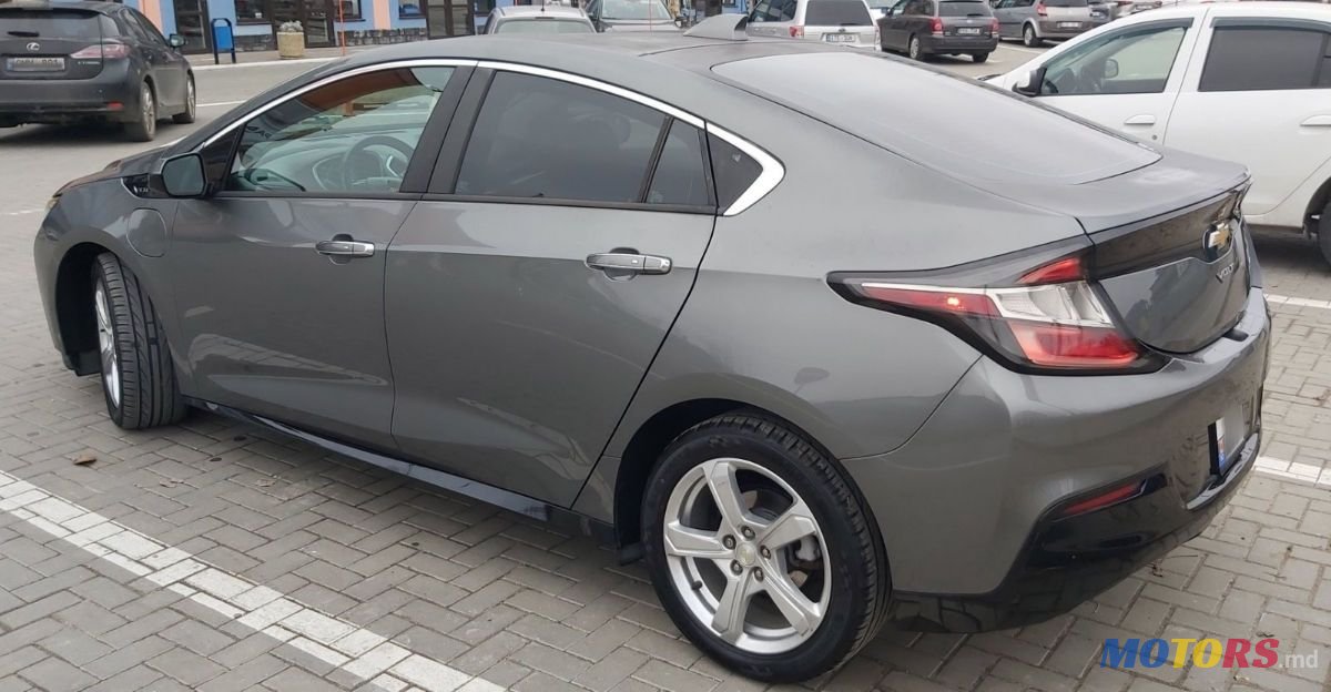 2017' Chevrolet Volt photo #3