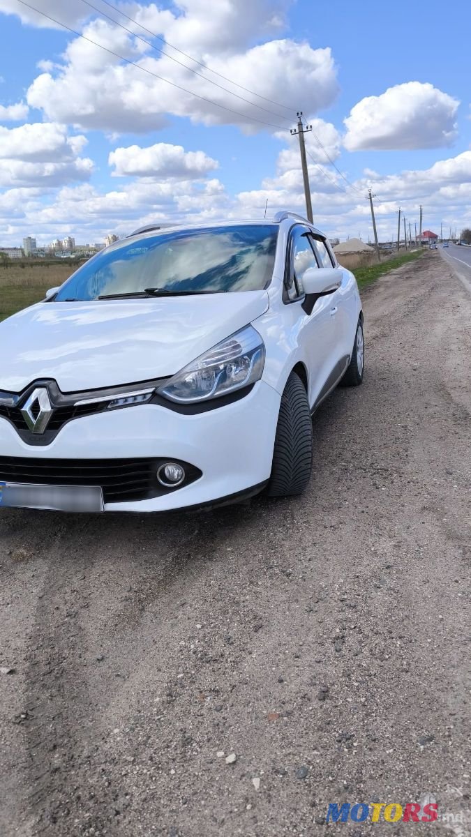 2014' Renault Clio photo #6