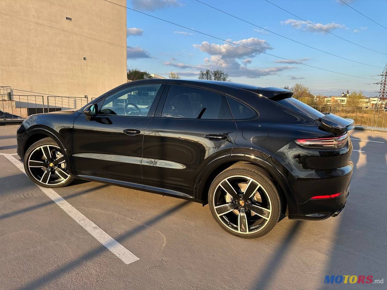 2021' Porsche Cayenne Coupe photo #4