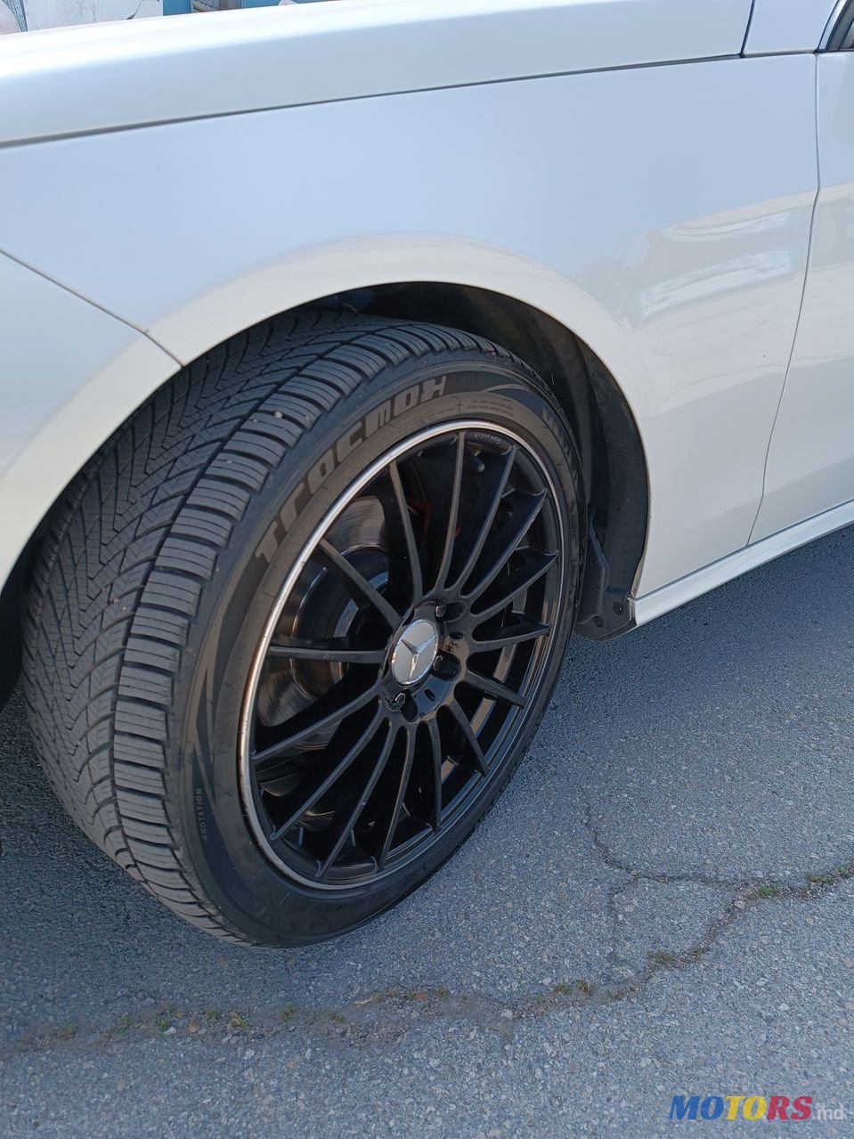 2010' Mercedes-Benz E-Class photo #5