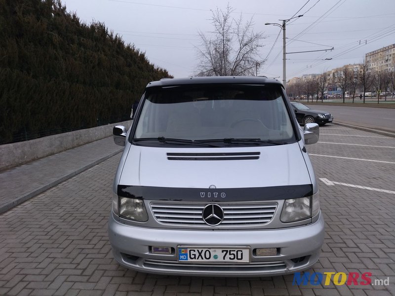 2003' Mercedes-Benz V Класс photo #3