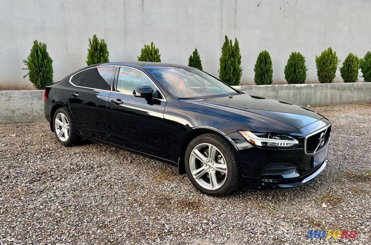 2017' Volvo S90 photo #2