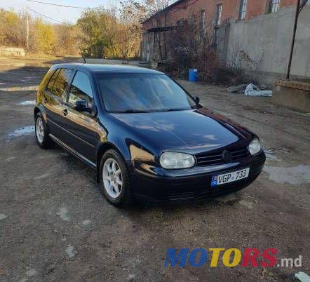 2001' Volkswagen Golf photo #2