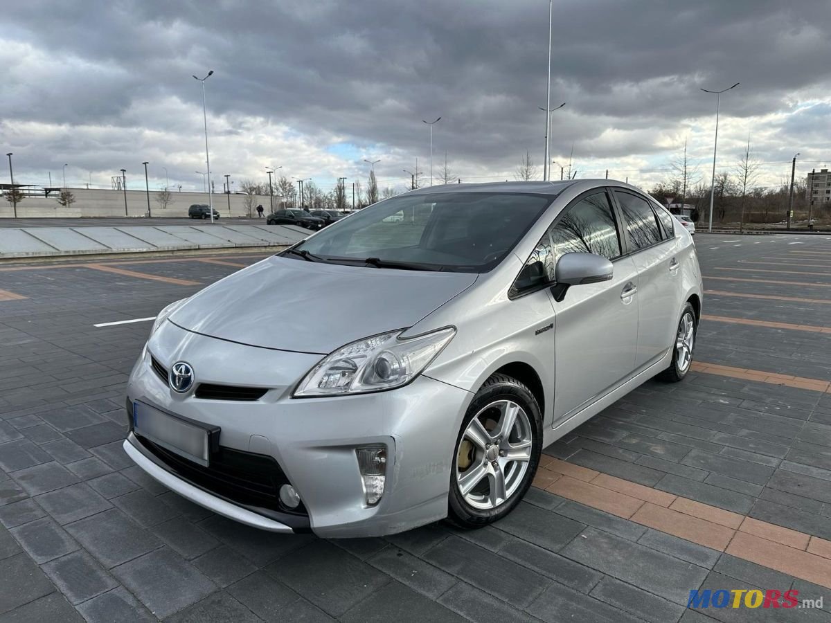 2013' Toyota Prius photo #1