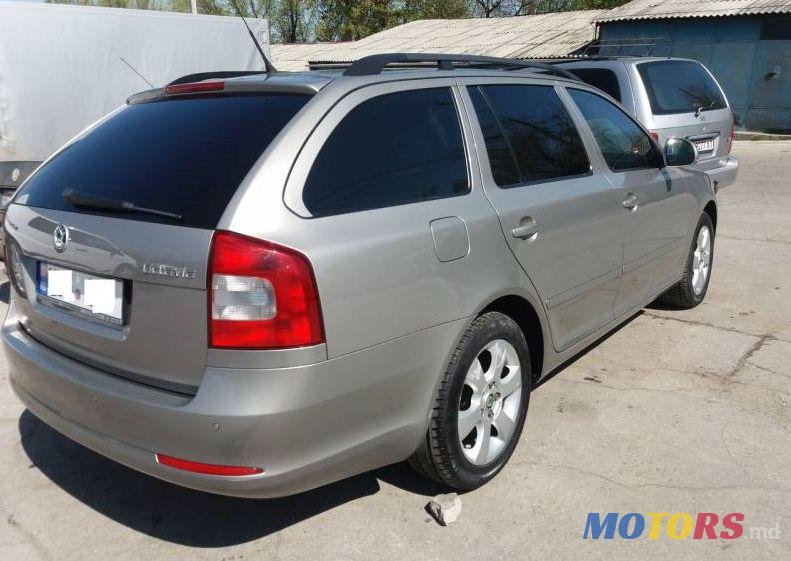 2009' Skoda Octavia photo #2