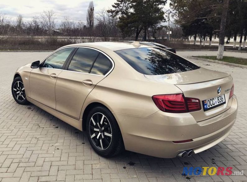 2012' BMW 5 photo #5