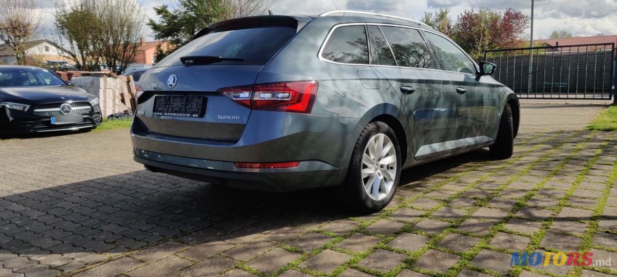 2019' Skoda Superb photo #4