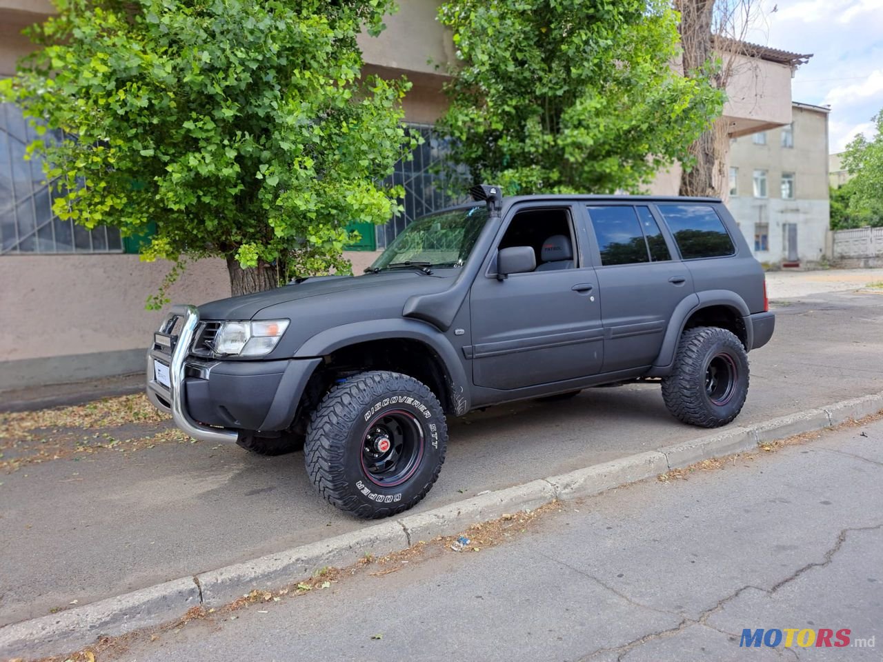 2000' Nissan Patrol photo #1