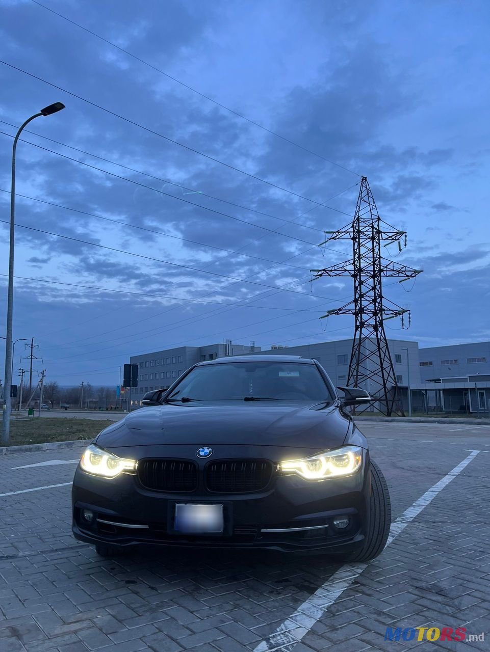 2016' BMW 3 Series photo #2