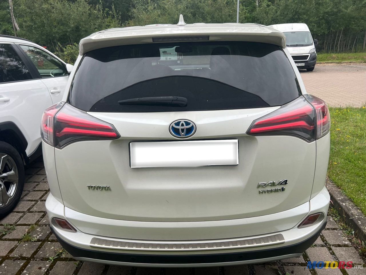 2017' Toyota RAV4 photo #6