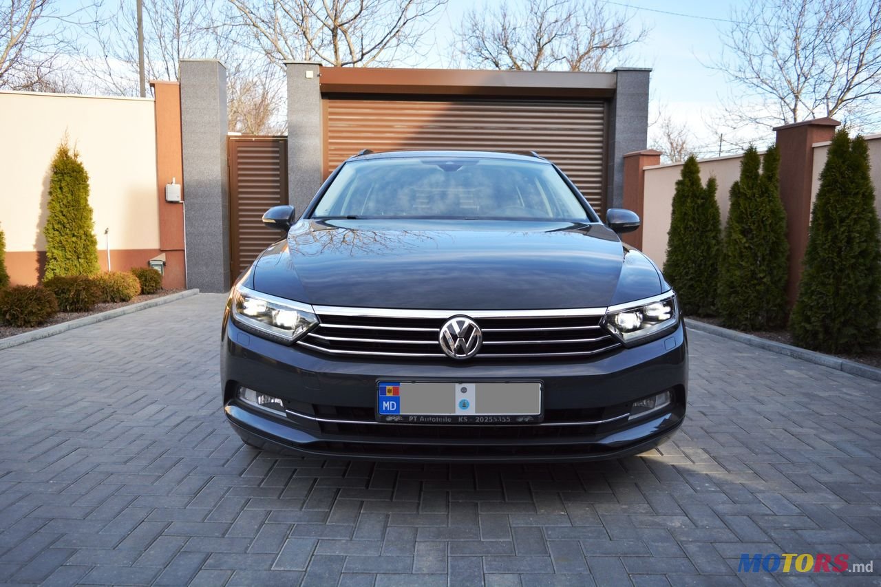 2016' Volkswagen Passat photo #2