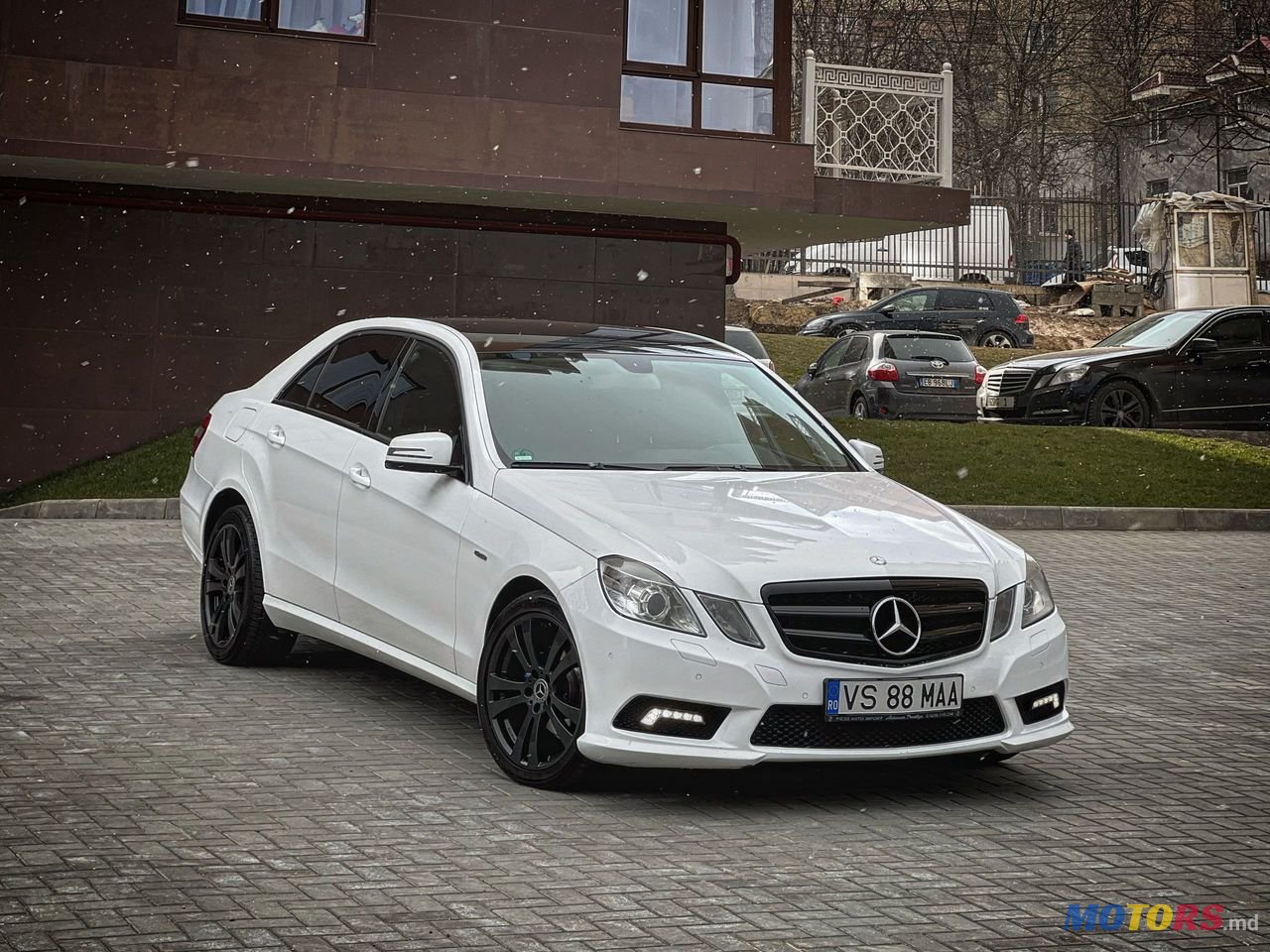 2009' Mercedes-Benz E Класс photo #2
