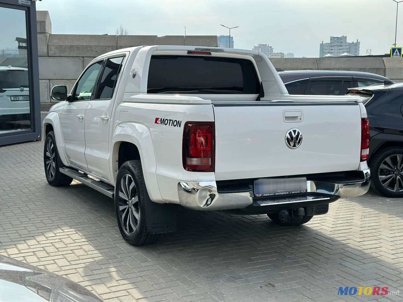 2018' Volkswagen Amarok photo #4