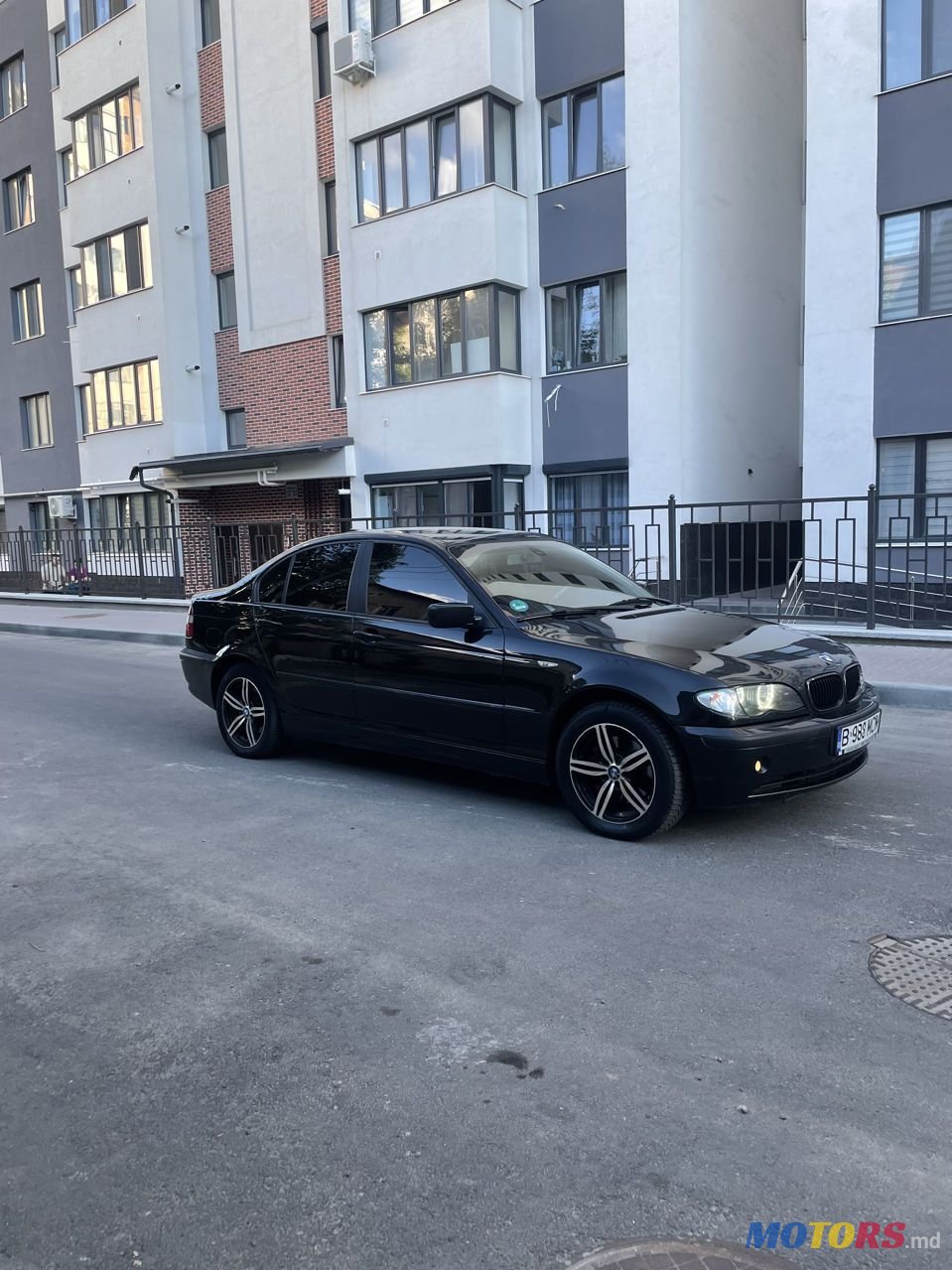 2003' BMW 3 Series photo #2