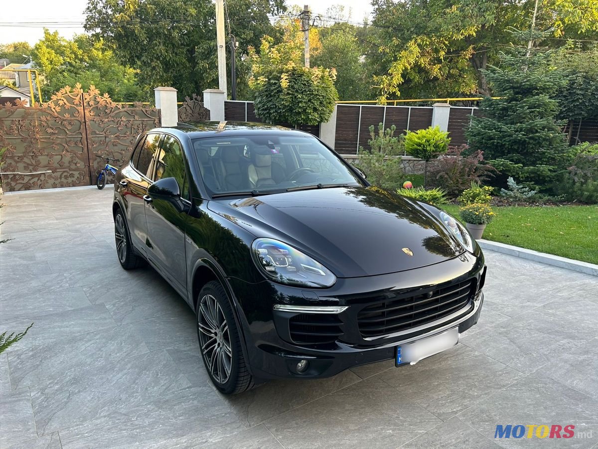2017' Porsche Cayenne photo #1