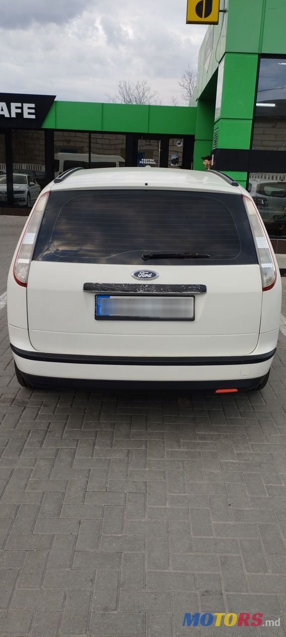 2005' Ford Focus photo #2