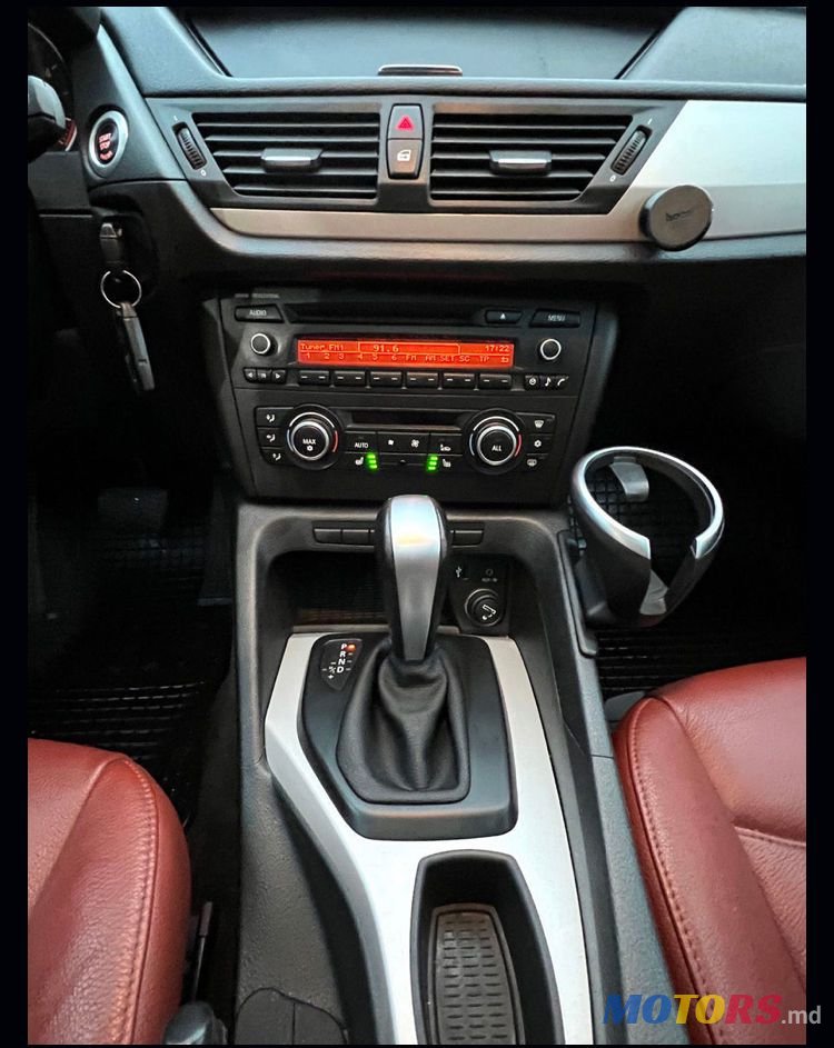 2011' BMW X1 photo #6