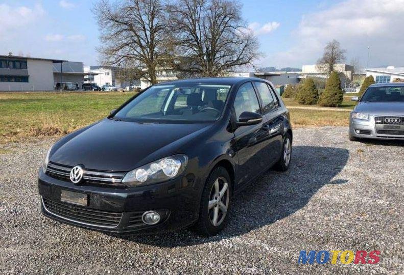 2009' Volkswagen Golf photo #1