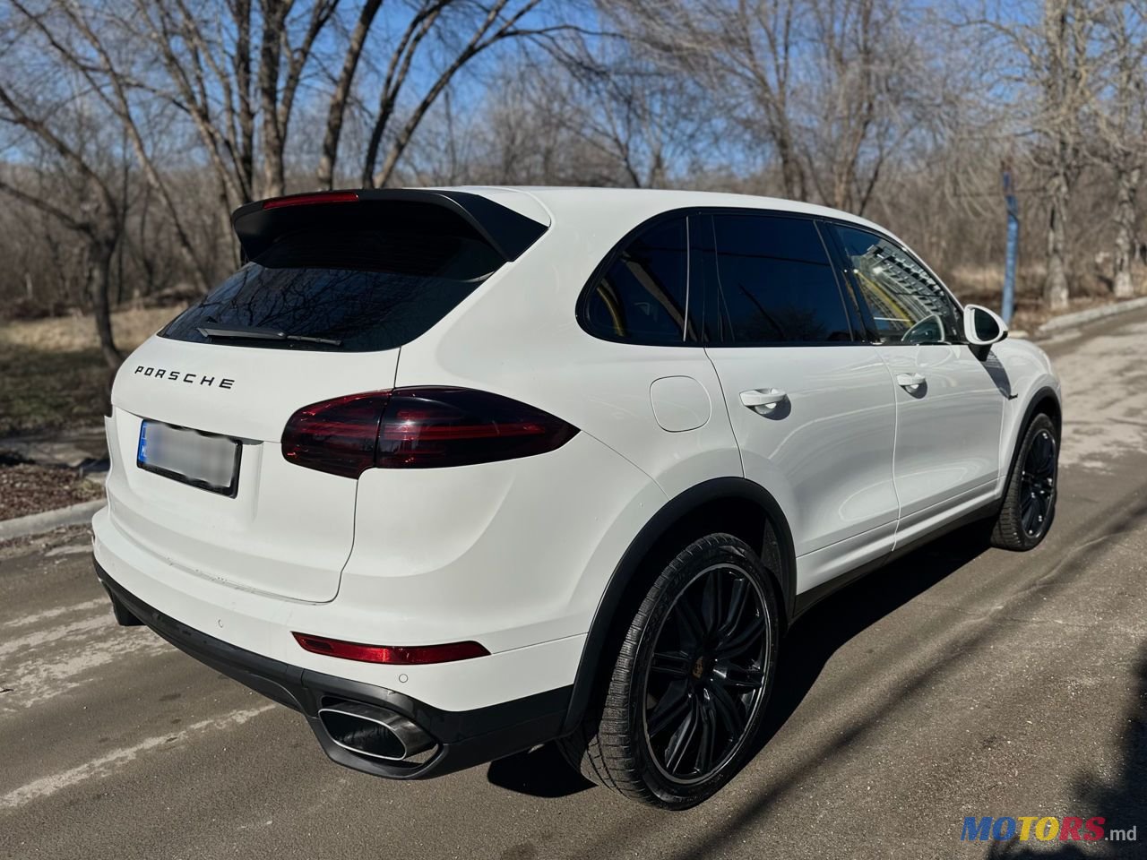 2015' Porsche Cayenne photo #2