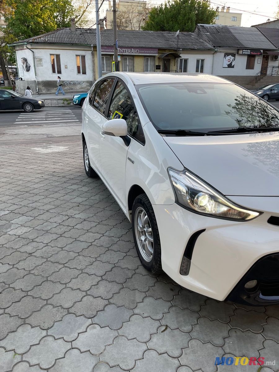 2018' Toyota Prius + photo #4