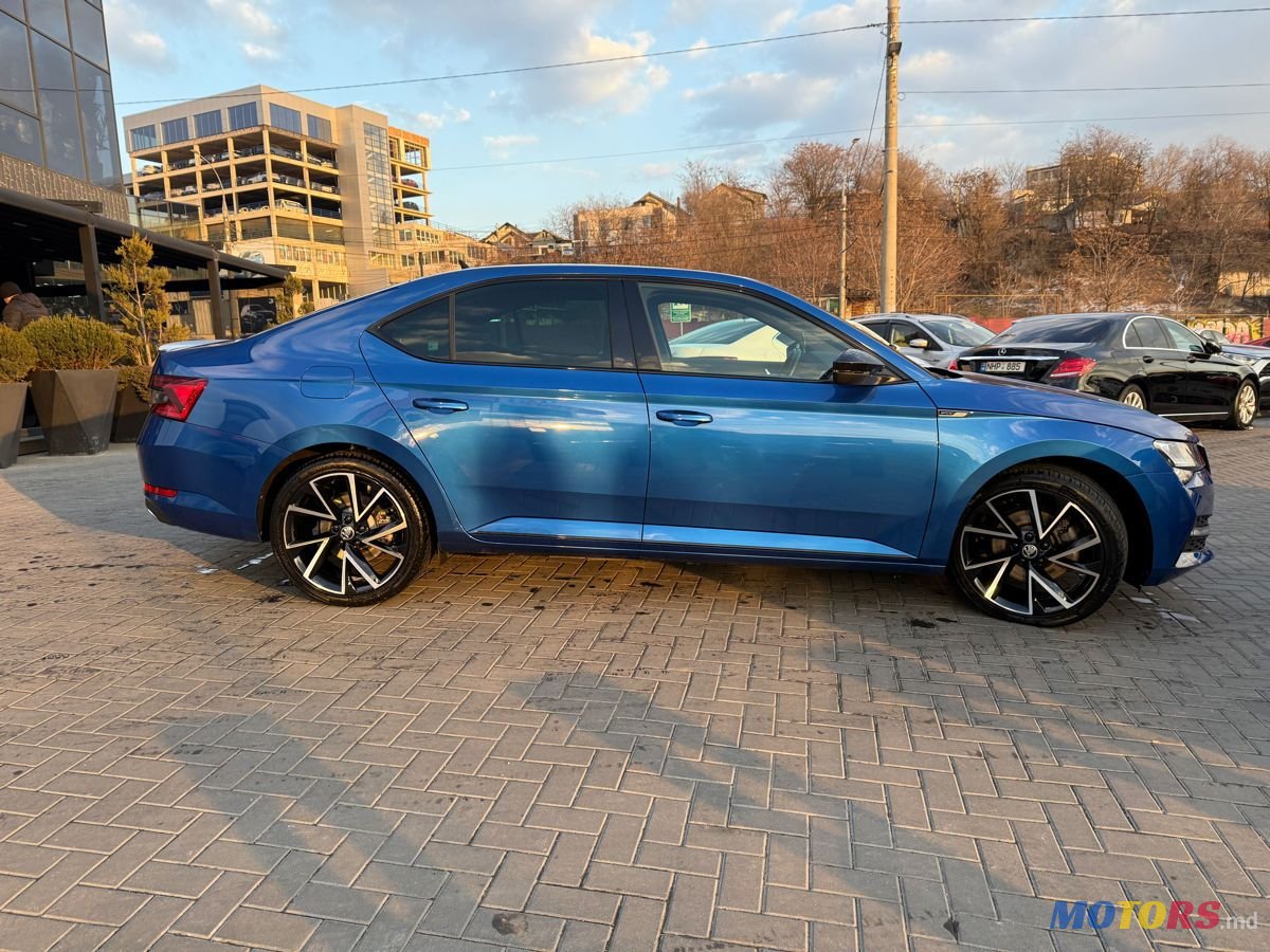 2020' Skoda Superb photo #3