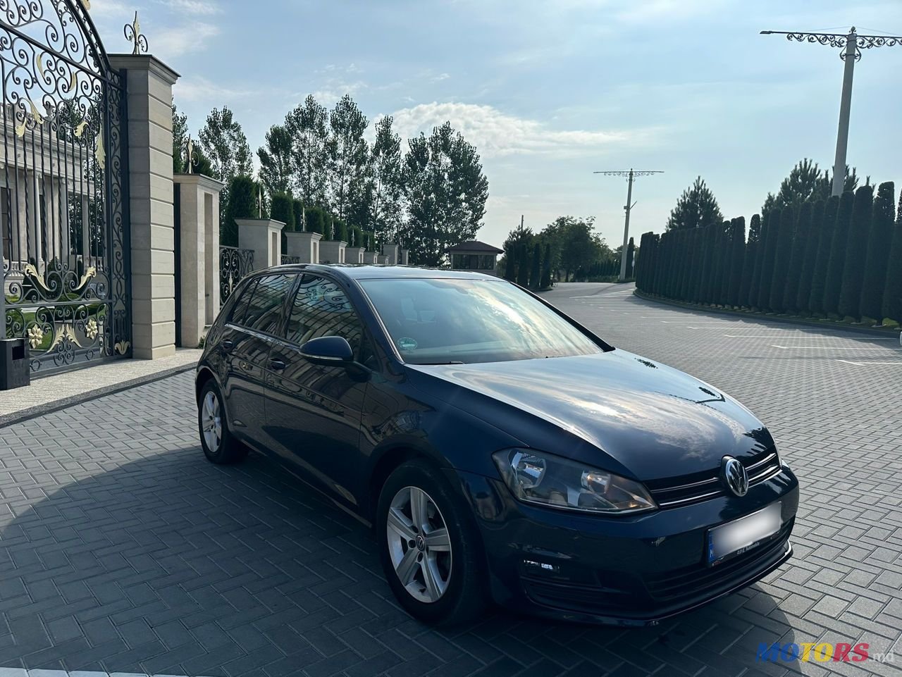 2013' Volkswagen Golf photo #3