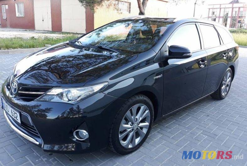 2014' Toyota Auris photo #1