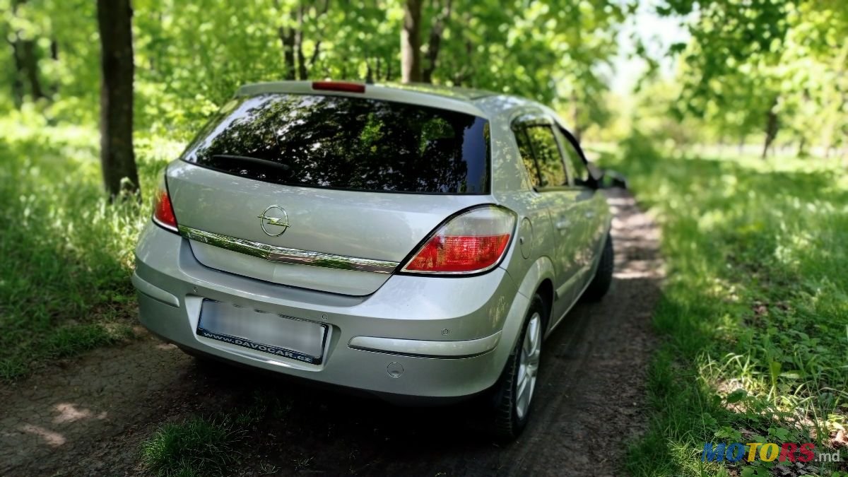 2008' Opel Astra photo #3
