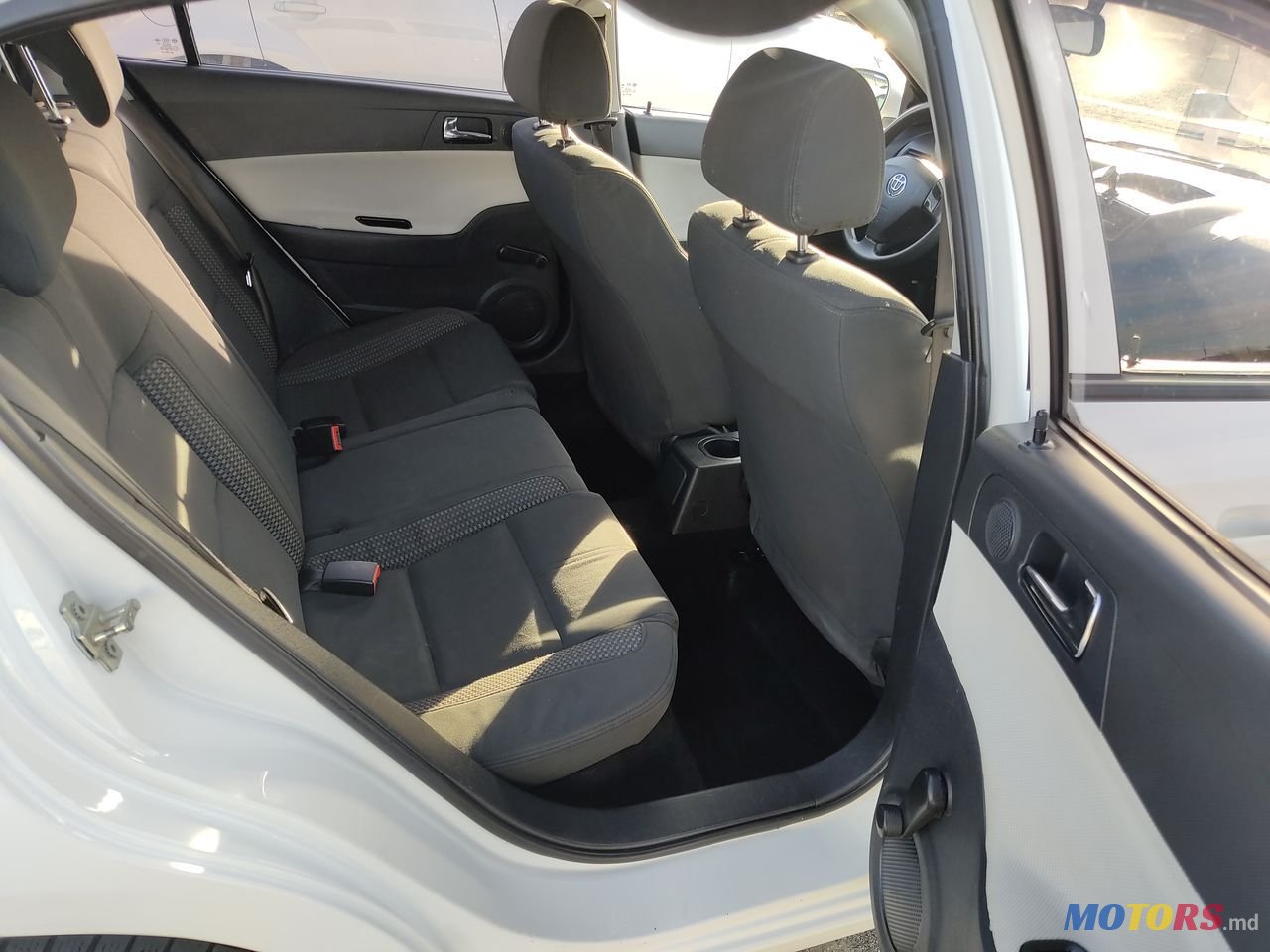 2010' Brilliance FSV photo #5