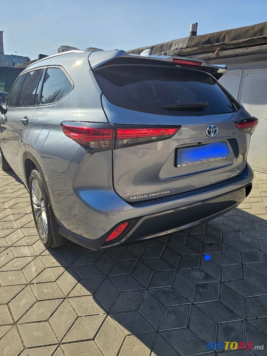 2022' Toyota Highlander photo #4
