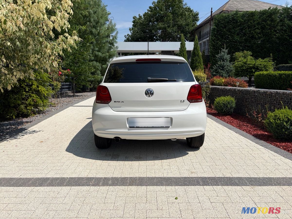 2013' Volkswagen Polo photo #6