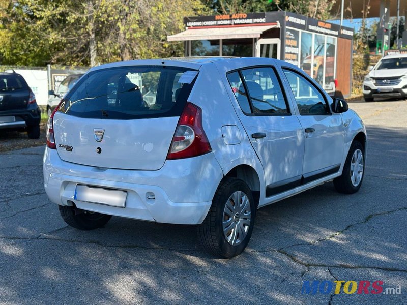 2010' Dacia Sandero photo #4