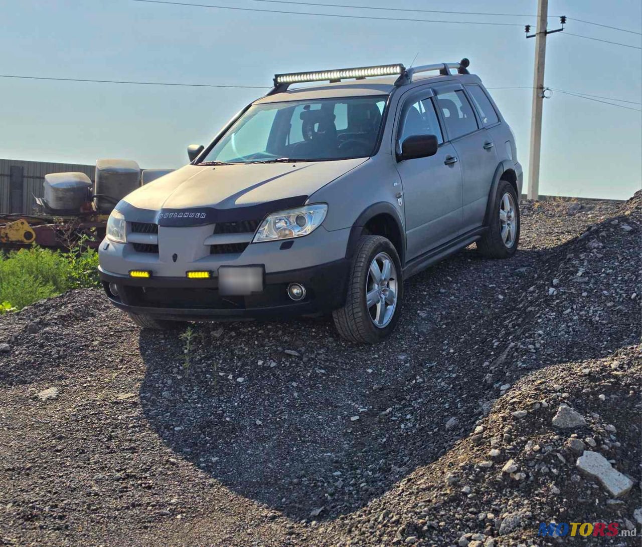 2006' Mitsubishi Outlander photo #3
