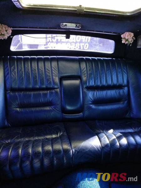 1988' Lincoln Town Car photo #5