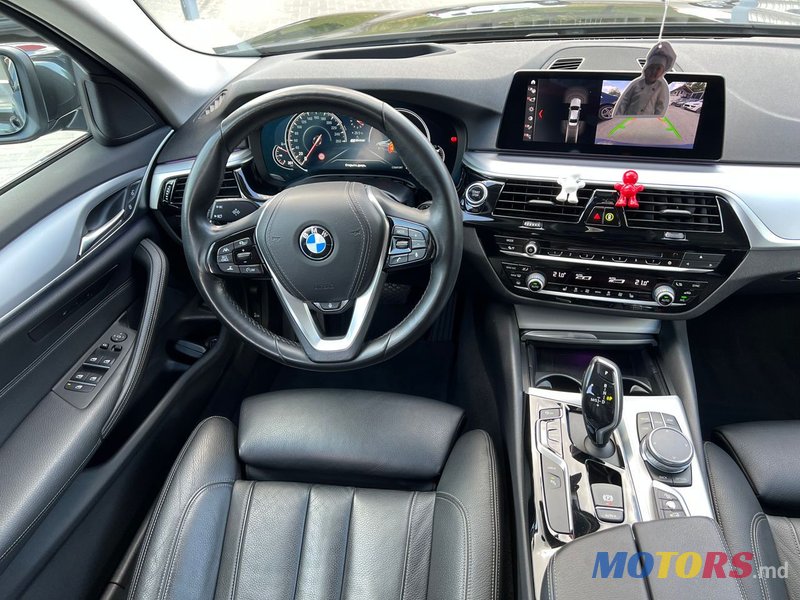 2018' BMW 5 Series photo #6