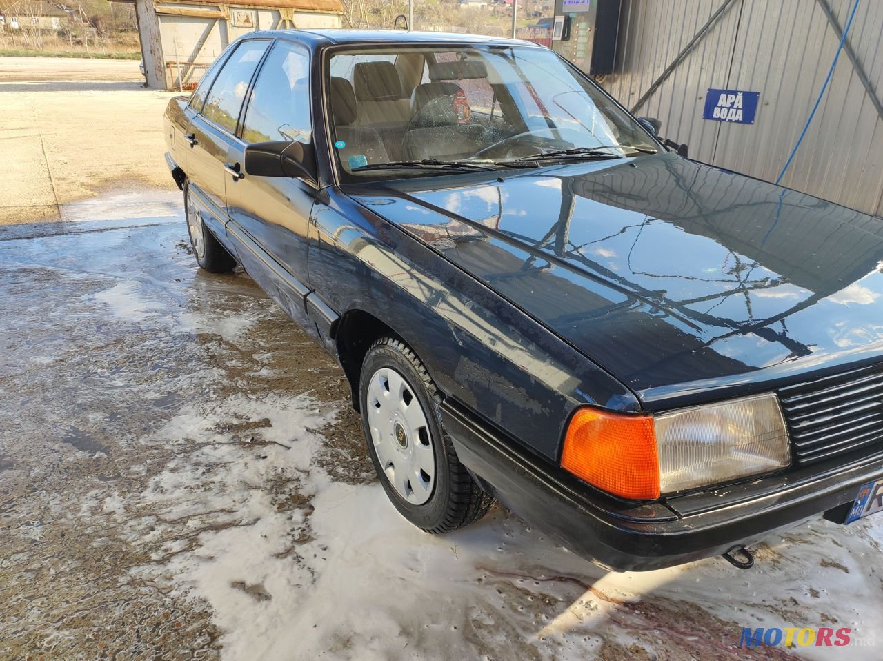 1984' Audi 100 photo #1