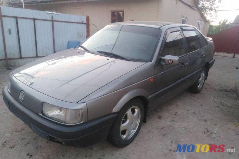 1993' Volkswagen Passat photo #1