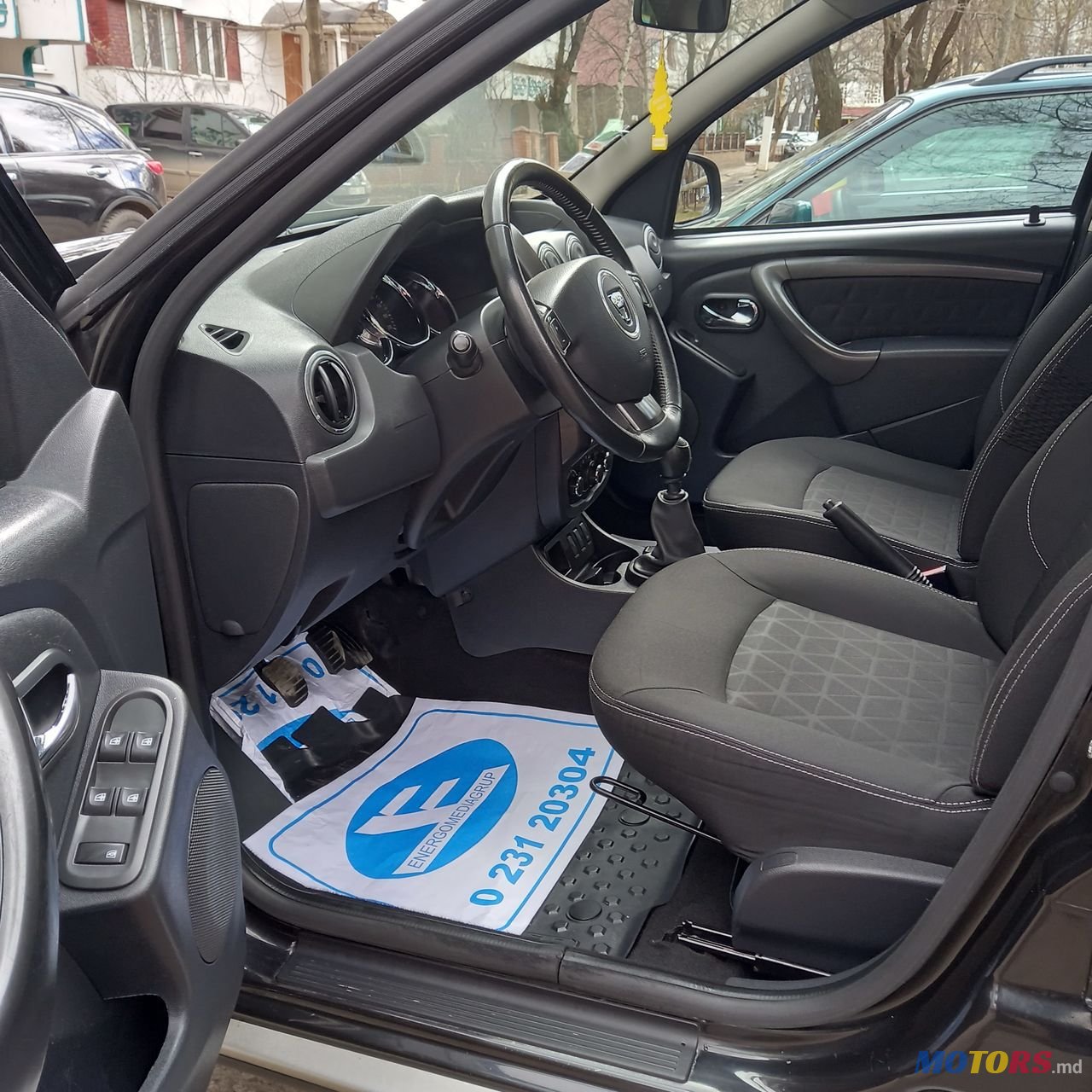 2014' Dacia Duster photo #3