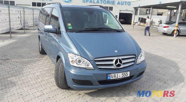 2009' Mercedes-Benz Viano photo #2