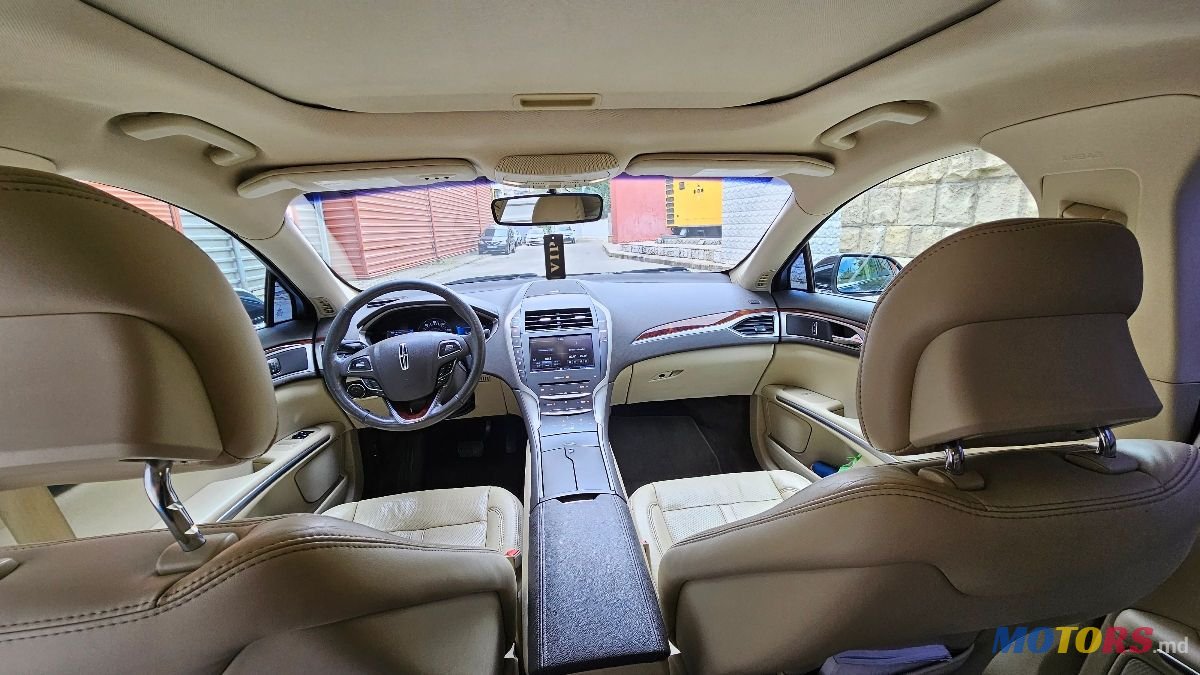 2014' Lincoln MKZ photo #6