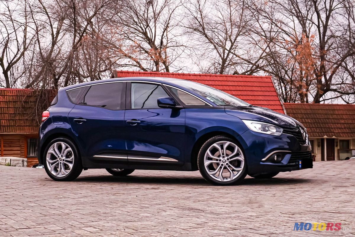 2016' Renault Scenic photo #2