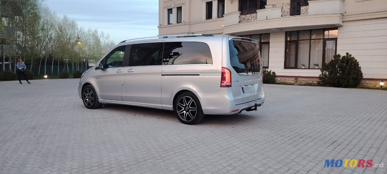 2017' Mercedes-Benz V-Class photo #4